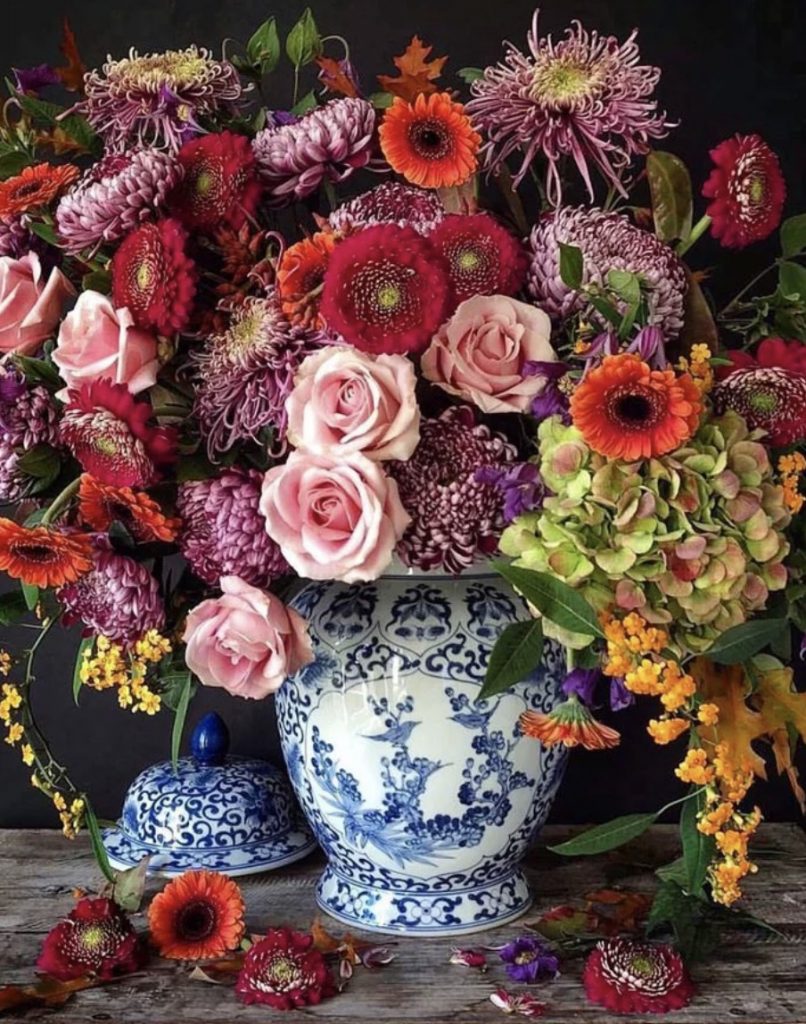 floral arrangement by Hattie's Fleurs
